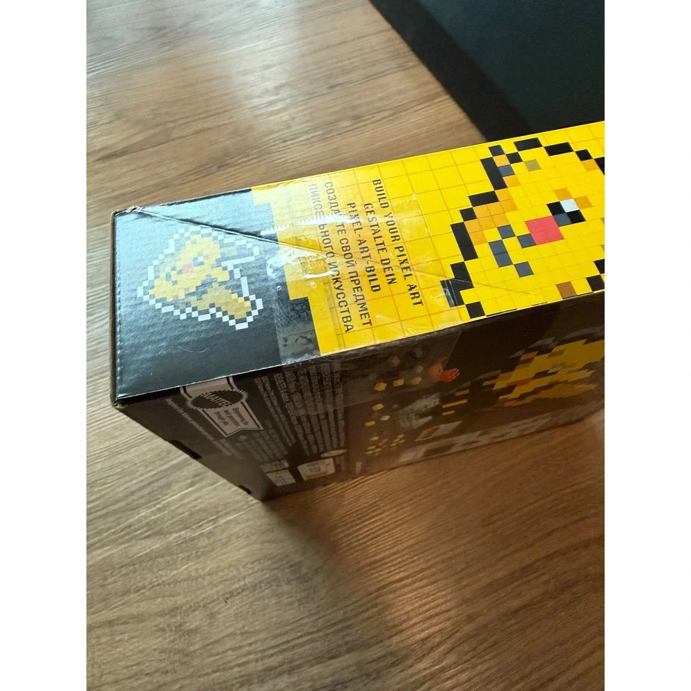 Mega Pokemon Pikachu Pixel Art Building Set 400 Pcs HTH74 Retro 8-Bit Figure